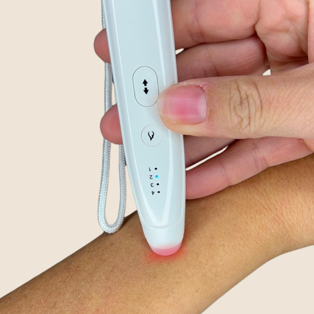 BiteFix pen wordt op de huid geplaatst